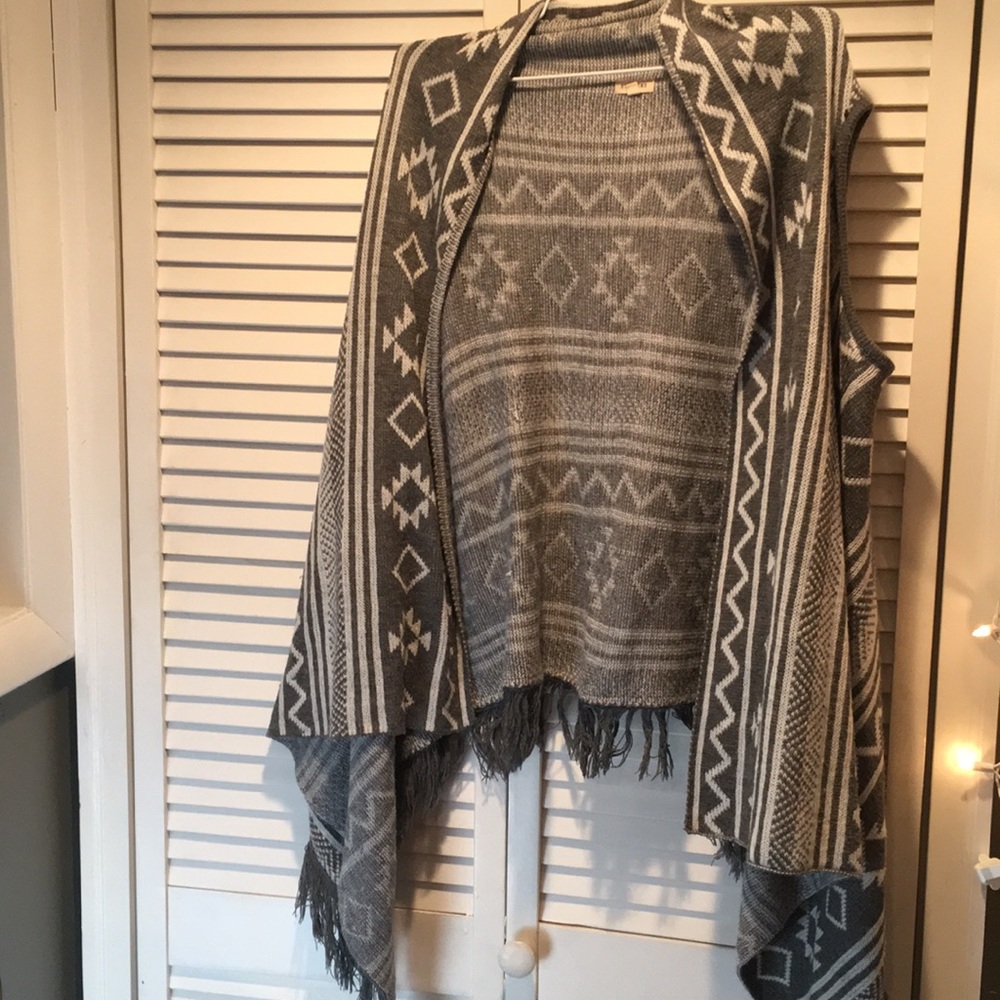 Print, gray, short sleeve coverup